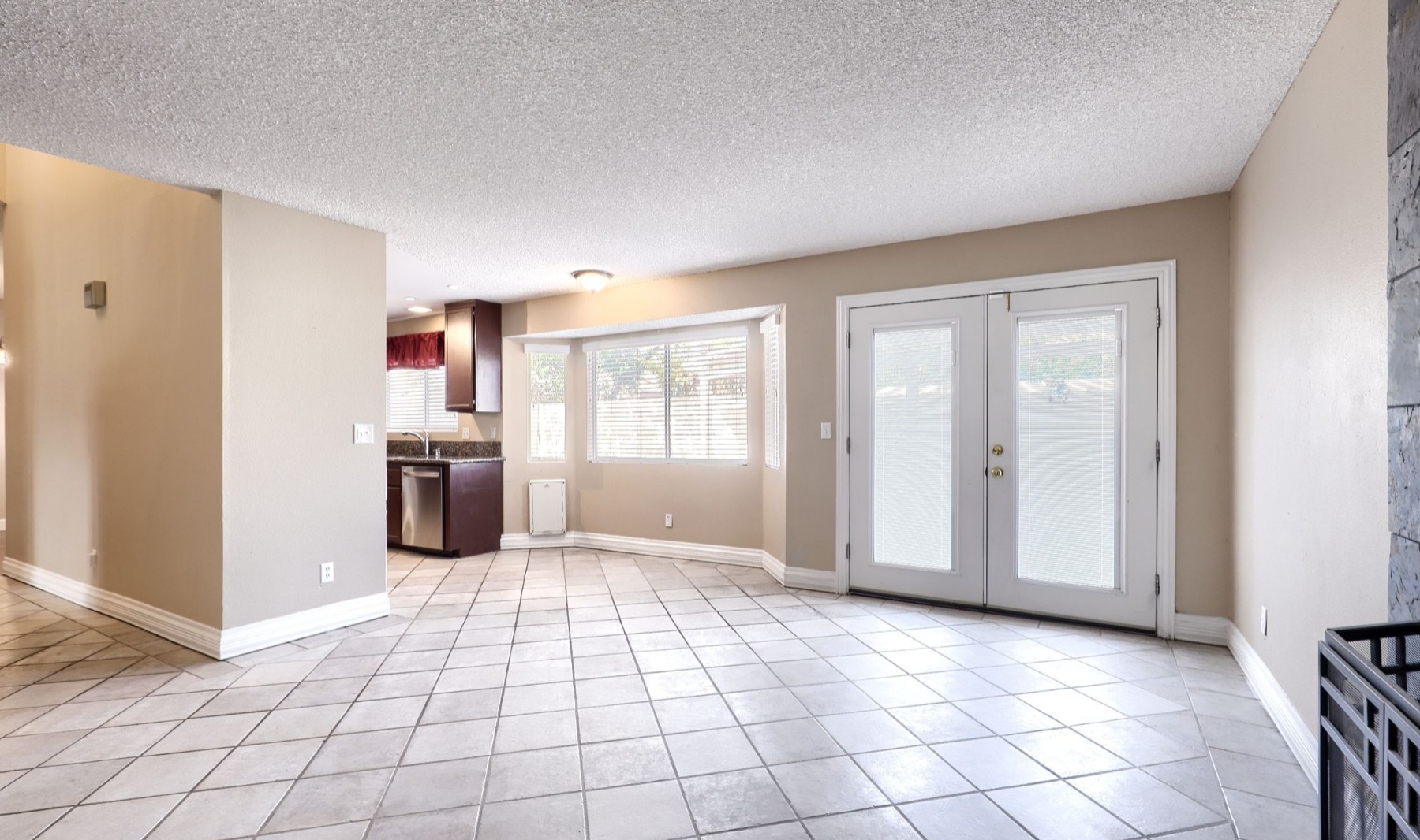 Beautiful Las Vegas home with NO HOA | Image Title